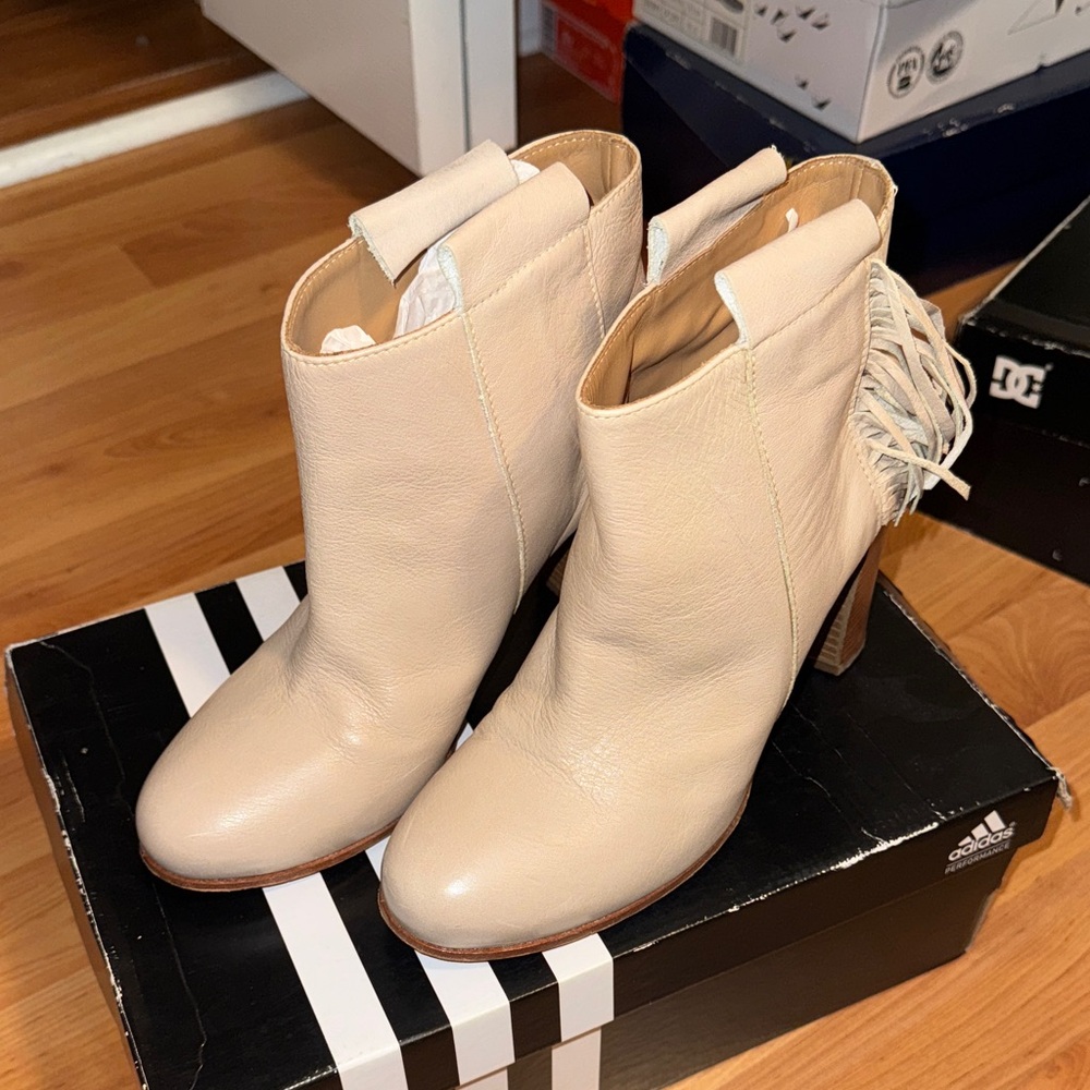 Elegant Cream Leather Ankle Boots